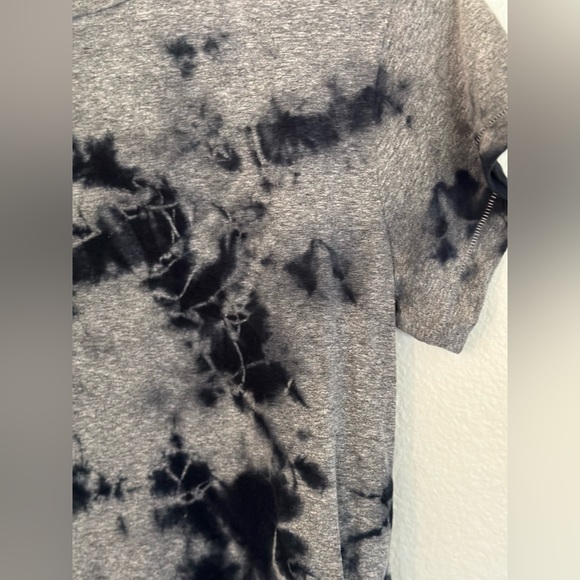 Tie dye Madewell tshirt. Fits tts size large. - Picture 2 of 3